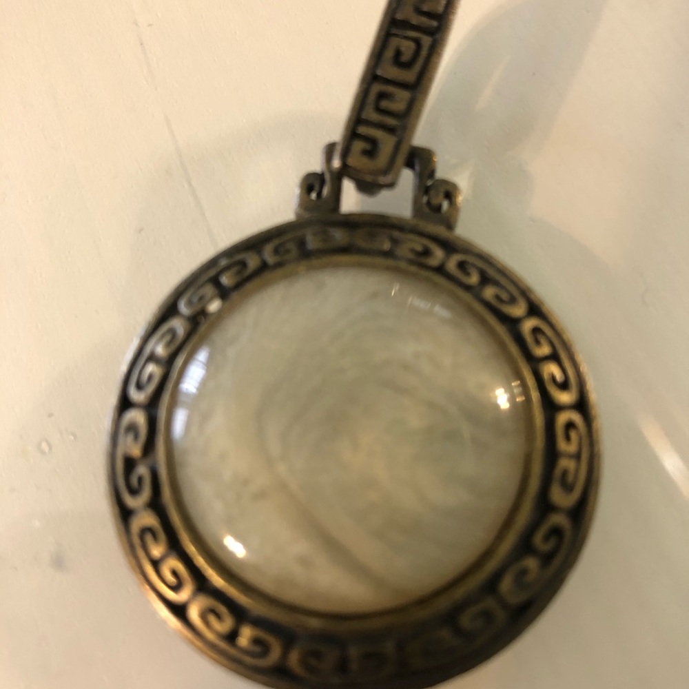 Asian pendent for women.